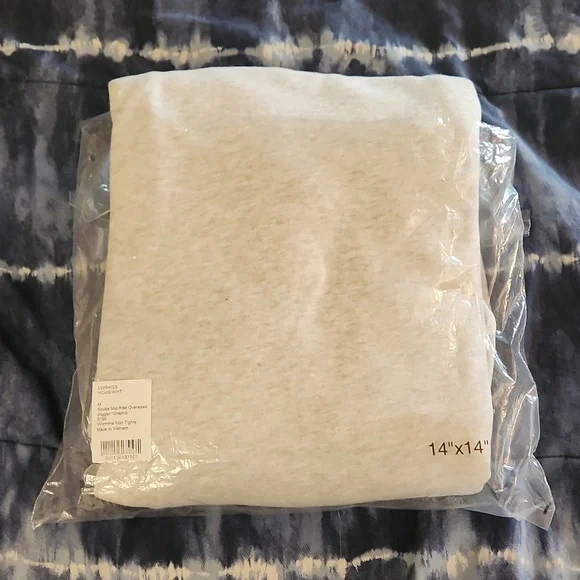 Scuba Mid Rise Oversized Jogger *Graphic - Picture 2 of 9